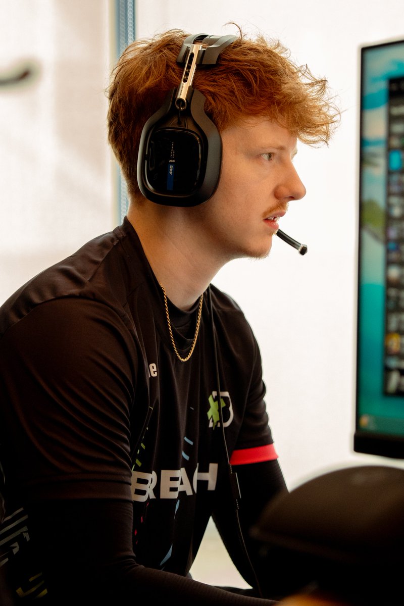 Boston Breach tweet media