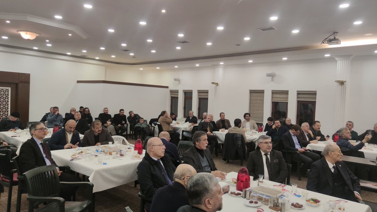 isilayvakfi's tweet photo. İSİLAY Vakfı geleneksel iftar buluşmalarının ikincisi gerçekleştirildi.

İslami İlimleri Araştırma ve Yayma Vakfı (İSİLAY) bünyesinde düzenlenen ikinci iftar programı, protokol konuşmaları ile birlikte geniş bir katılım ve yoğun bir manevi atmosfer eşliğinde tamamlandı. https://t.co/Trdoh2Htfa