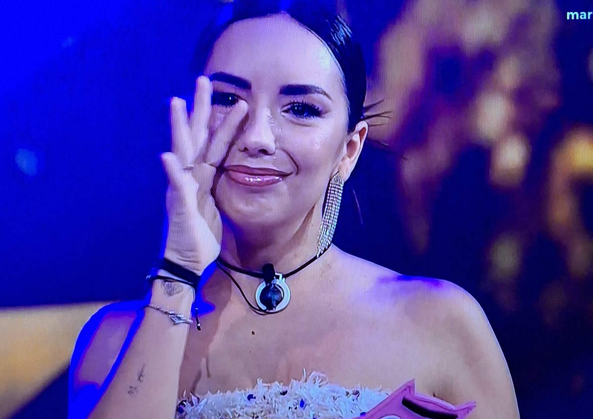 Brujaycotilla's tweet photo. Que ha sido ella al 100%
Ya la vimos, ya: falserío, prepotencia, chulería, mentiras, vagancia, insultos, manipulación
Y el dedo, próxima ya la final, ha diaminuido el volumen de vendaje
#GHDúoSemifinal https://t.co/lsQiLJ2yJ6