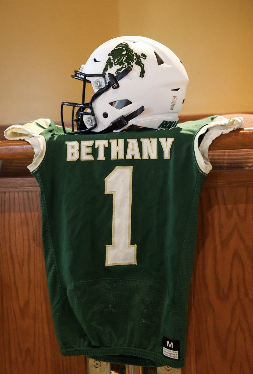 bradcrow72's tweet photo. After an amazing conversation with @CoachBlake41 I am blessed to receive my first offer to play football at Bethany College @jfields50 @HHHuskiesFB https://t.co/xVXshCiVhM