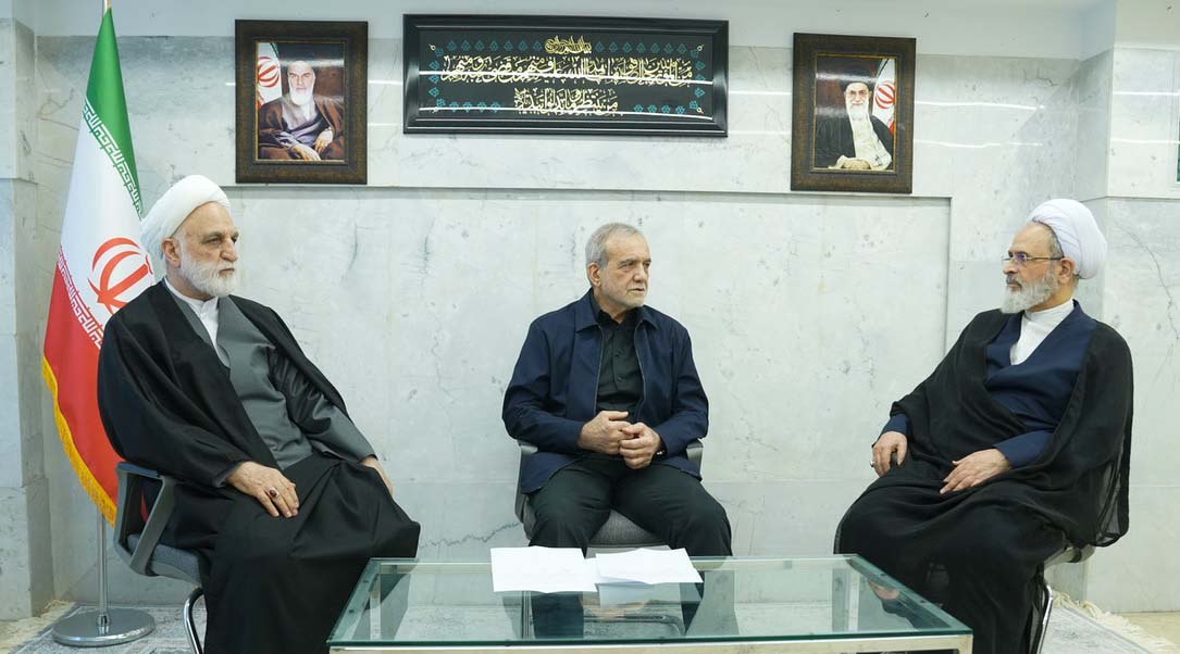 JSaqlainnaeem's tweet photo. ایران میں عبوری قیادت کونسل کا دوسرا اجلاس، صدر ، چیف جسٹس  اور گارڈین کونسل کے فقیہ رکن کی شرکت،،، چیف جسٹس کہتے ہیں دشمن کو اس کی جگہ پر کھڑا کر دیں گے، جہاں اس کی جگہ بنتی ہے،دشمن کو شکست ہو گی اور اس جنگ میں فاتح اسلام، انقلاب اور ایرانی عوام کی ہوگی
#iranwar2026 https://t.co/NFqnsraYaI