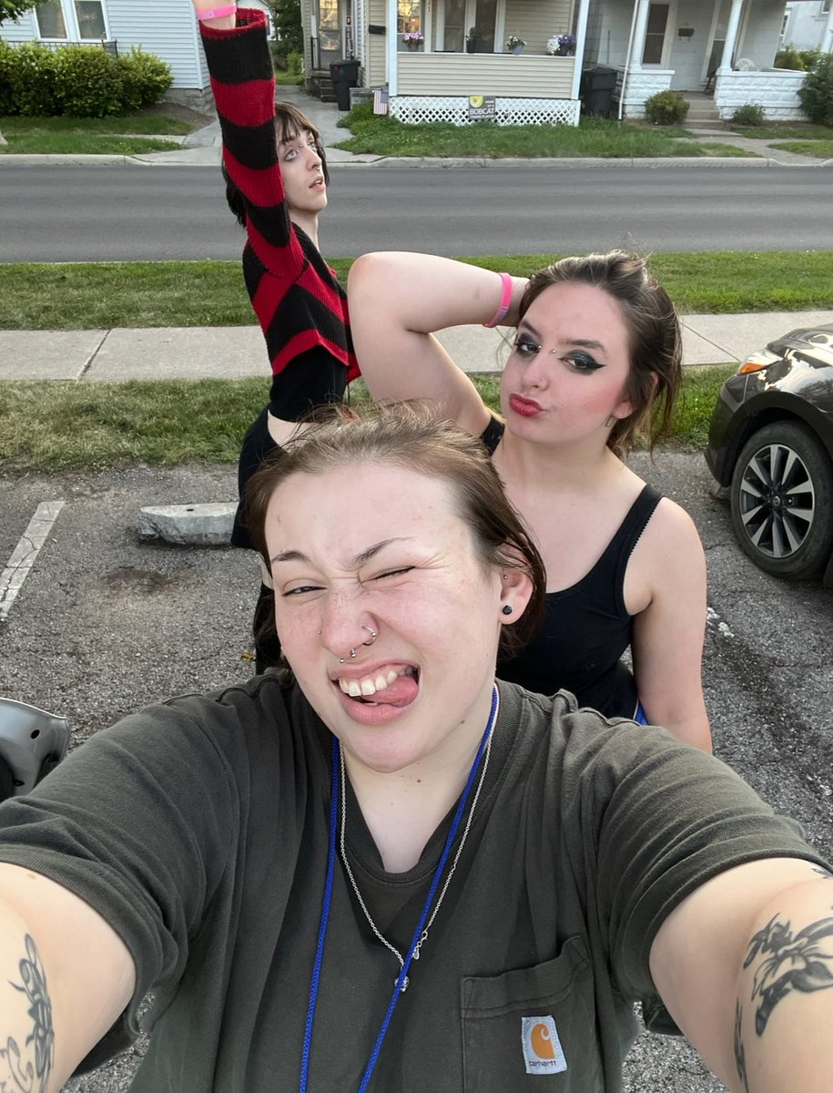 emma grace tweet media