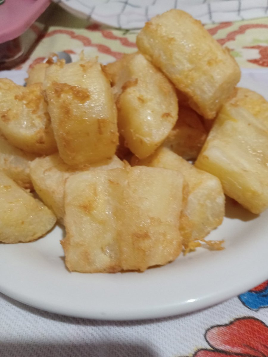 ClaridesS's tweet photo. Mandioca frita https://t.co/Qas1OEuLtl