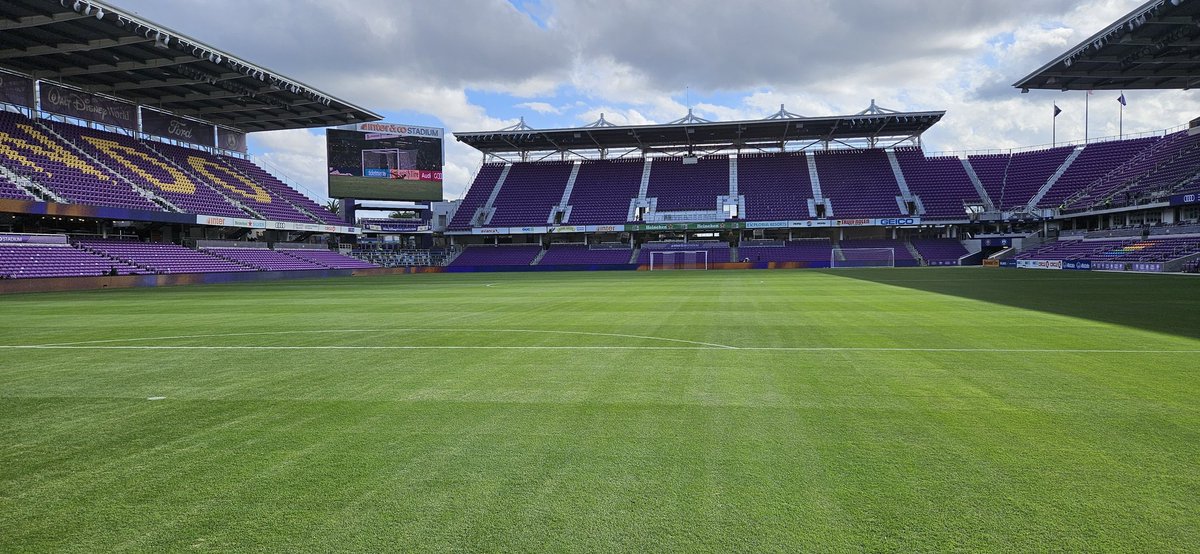 ERIKCBUISINE tweet media