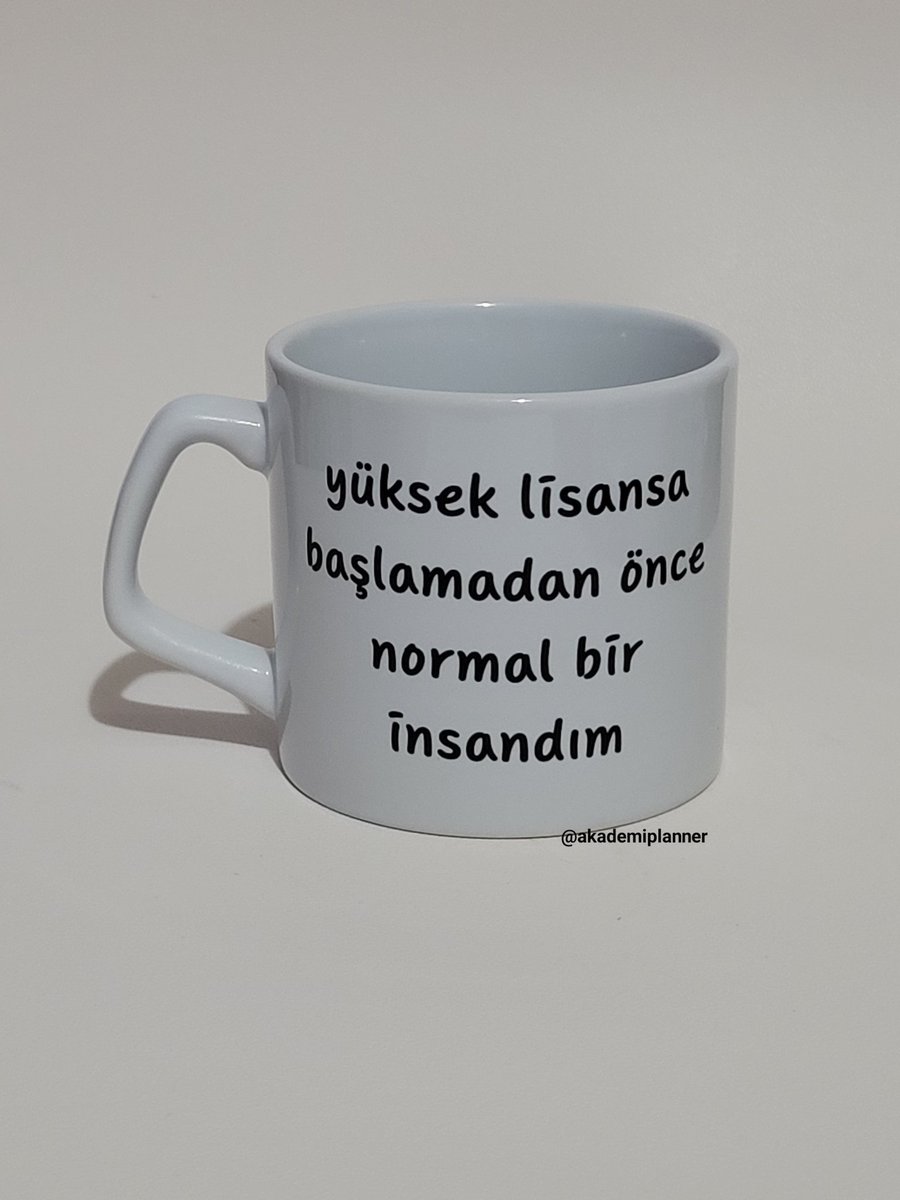 akademiplanner's tweet photo. yüksek lisansa başlamadan önce normal bir insandım🫠
kupamız: https://t.co/xGELongabt