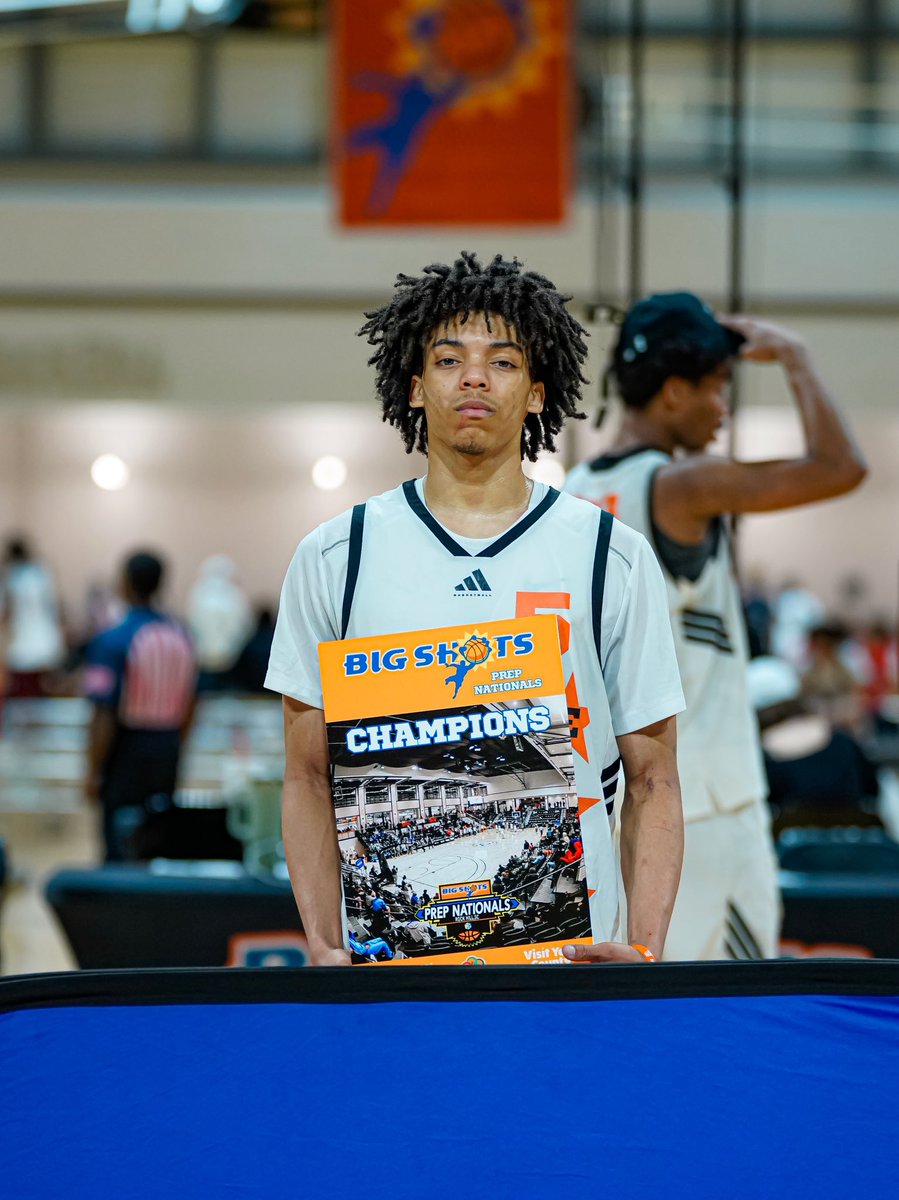 BIG SH🏀TS tweet media