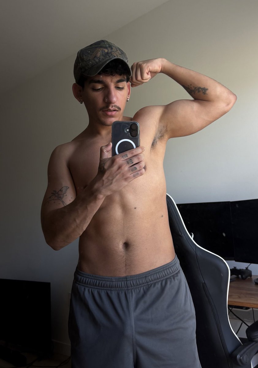 Online Lover tweet media