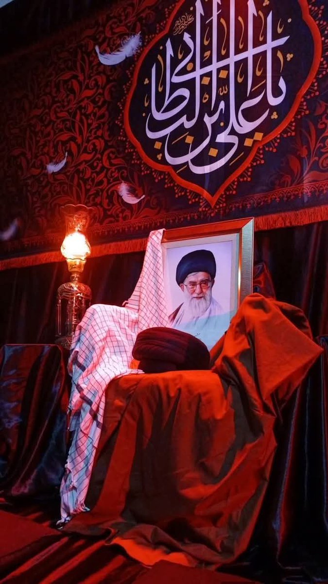 Saeed_Hasan5's tweet photo. ऐसा कहां से लाए के तुझसा कहे जिसे  😭😭😭💔

#Khamenei
#Iran https://t.co/XuS6i01bQ9
