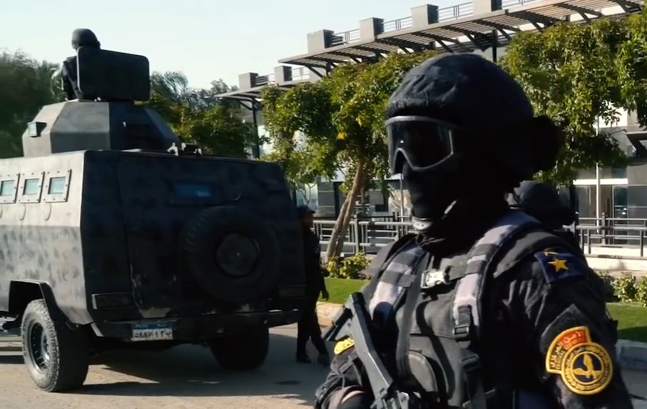 LeanderJobse's tweet photo. HMAV APC of Egyptian security forces under the Ministry of Interior. An unknown number was delivered by 2018. This design by STI-Steyr has been produced in the UAE by Ultimate Armour Works FZC (affiliated to DAW Automobile Assembly FZCO). It's also used by Burkina Faso and Ghana https://t.co/5tZJiO8gXP