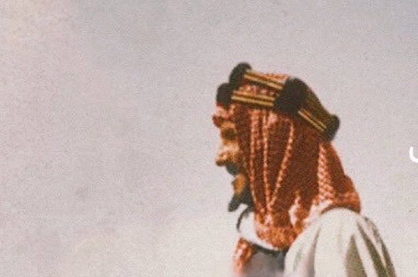 وخُشوم طويق فوقنا كن وصفها
صقيل السيوف اللي تجدد جرودها