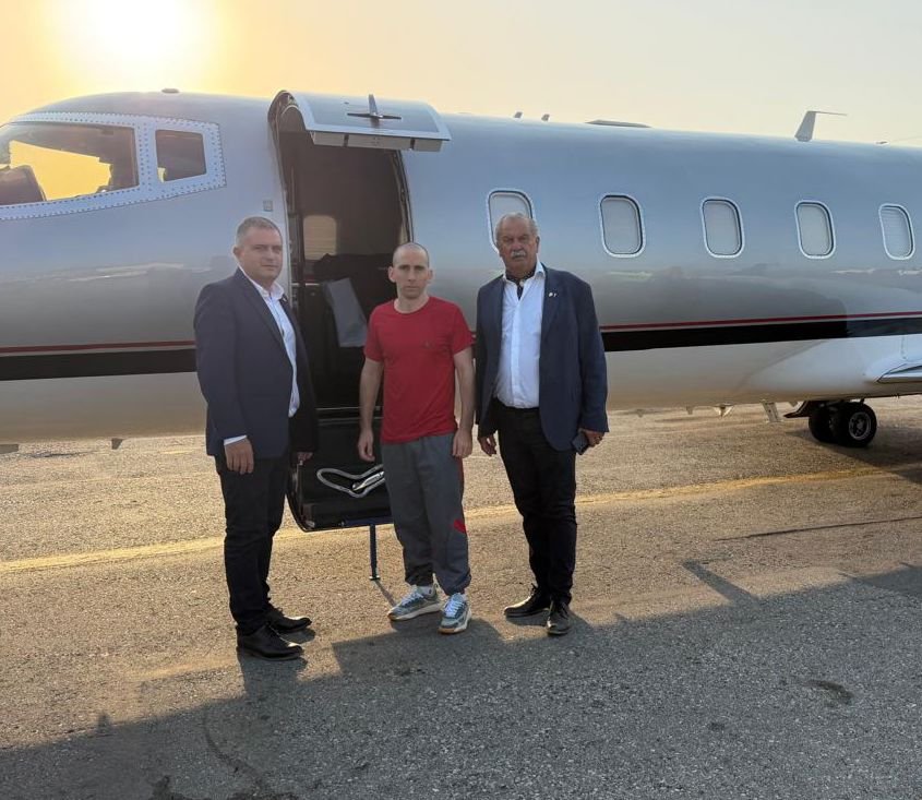 #Venezuela El Gendarme Nahuel Gallo fue liberado luego de casi 500 dias de prisión ilegal.
Vuelve a bordo del avión Learjet 60 LV-KMA en una liberación gestionada por autoridades de la Asociación del Fútbol Argentino (AFA) en coordinación con la Federación Venezolana de Fútbol.