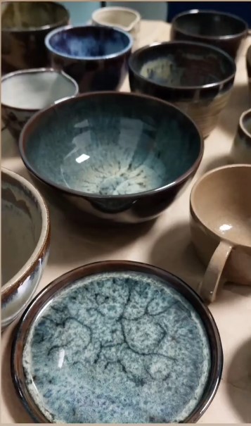 El IG de la chica que echaron las antisemitas es kiu.pottery y tiene cosas hermosas!