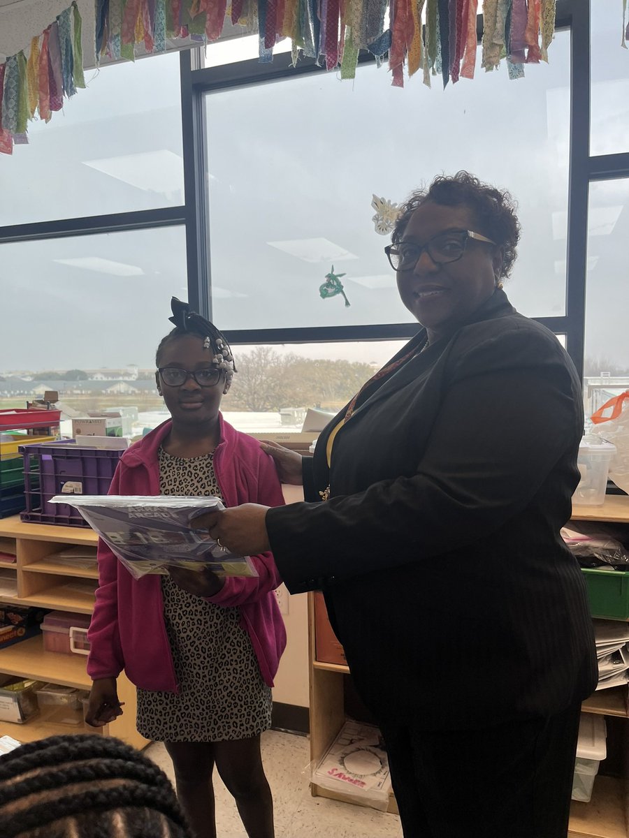 gigifall75's tweet photo. Garcia West Dallas STEM School - Operation: Math Magic where the Math Magic Take Home folders were issued @drelbagarcia @DrGplus1 @DallasEdFound @LEAD_DallasISD @DrDebbieRamos @LazoMemo @ICanReadDallas @Commit2Dallas @pk_stem https://t.co/bemo8aCUcS