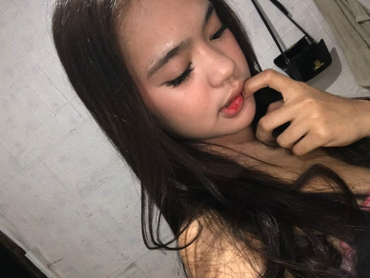 💋 tweet media