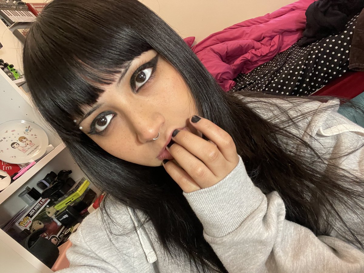 my bangs protect my brain