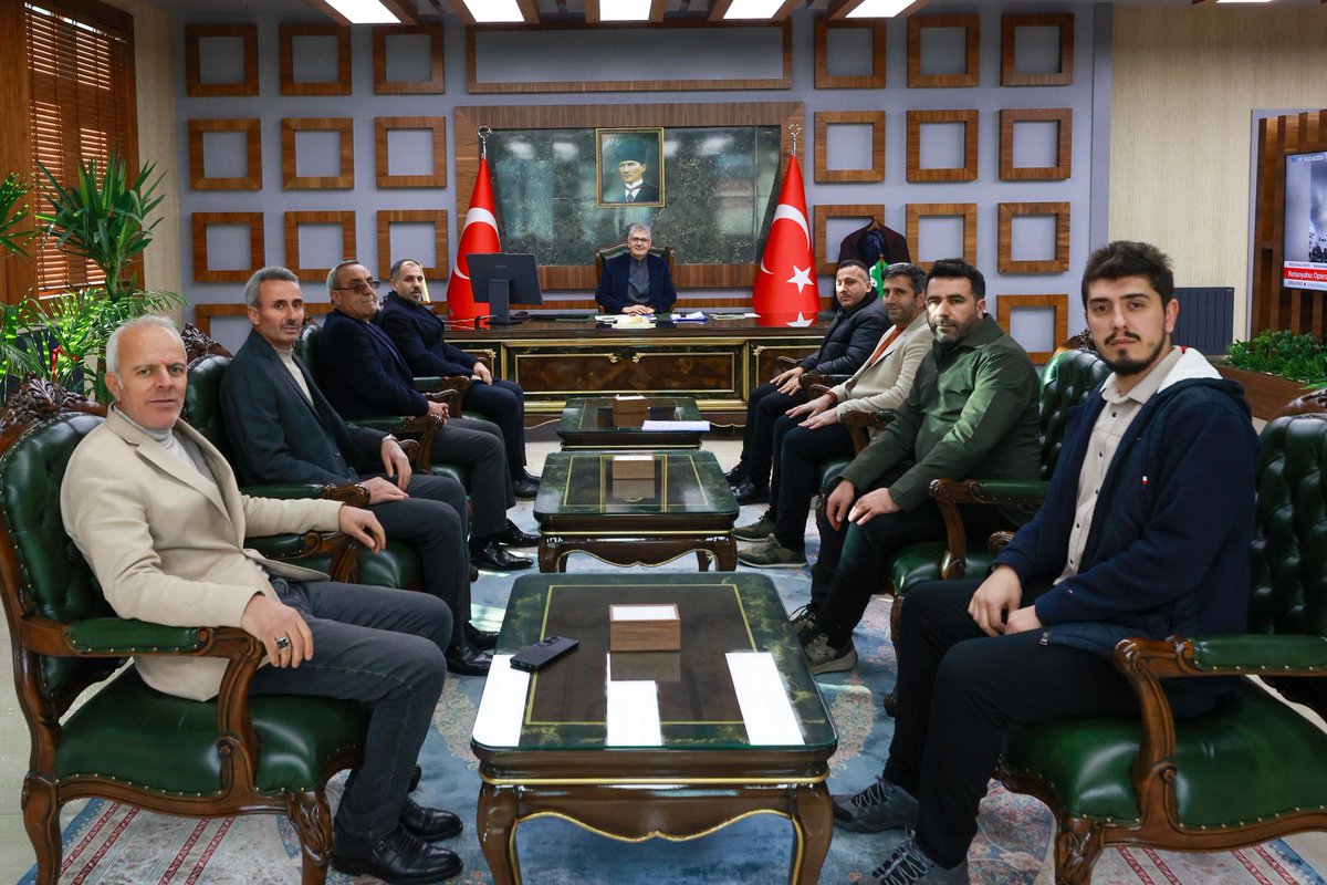 Platform Başkanımız, Başkan yardımcılarımız ve paydaş dernek başkanlarımızla sayın Valimizi ziyaret ettik.
Çalışmalarımız hakkında bilgilendirmelerde bulunup hayırlı olsun dileklerimizi ilettik.
Nazik kabulleri için kendilerine teşekkür ederiz
<a href="/celikcahit/">Cahit Çelik</a>
<a href="/bingolvaliligi/">T.C. Bingöl Valiliği</a>