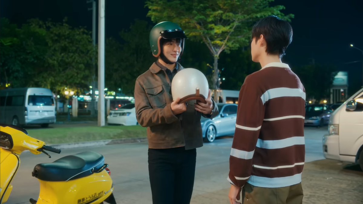 これ日本から輸入の中古バイク、とかなんかなー？ロゴwww P'U頭文字D