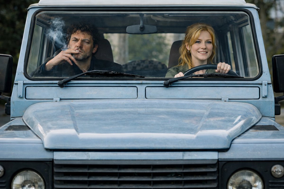 Ella Cott tweet media