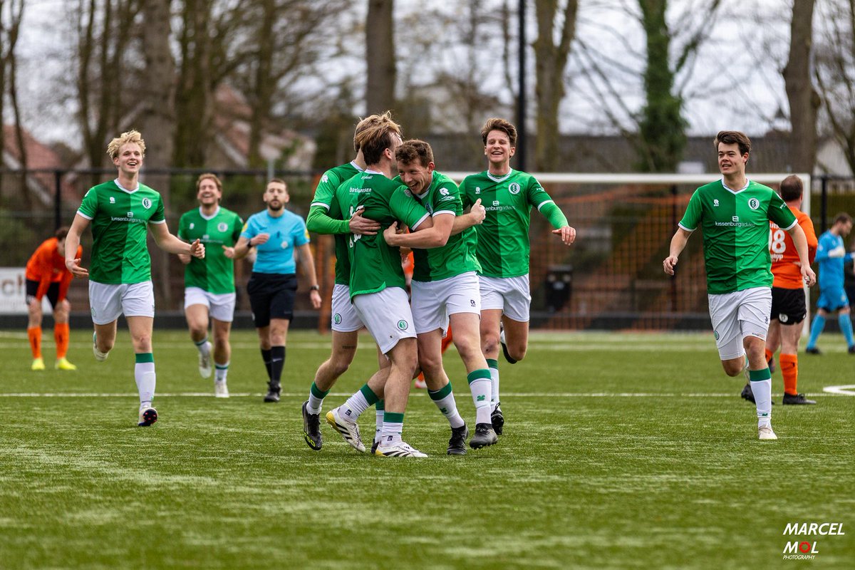 V.V. Bavel tweet media