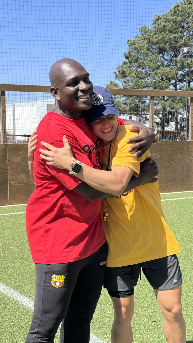 Elizabeth Pazmino tweet media