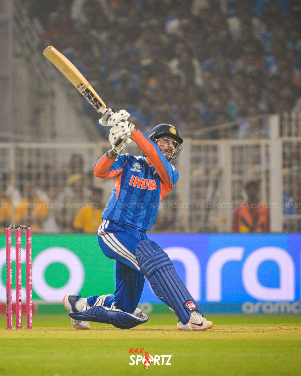raysportzbangla's tweet photo. ছবি: ভারতের ব্যাটিং ব্যর্থতার দিনে একাই কুম্ভ সঞ্জু স্যামসন! ইডেনে রুদ্ধশ্বাস ম্যাচ জিতে বিশ্বকাপের শেষ চারে টিম ইন্ডিয়া...

#RaySportz #IndianCricketTeam #TeamIndia #ICC #T20WorldCup2026 https://t.co/k7YgDUd4UP