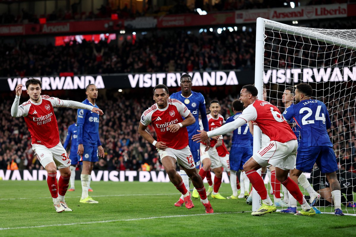 Another <a href="/Arsenal/">Arsenal</a> corner, another goal ⛳️

This time it's Jurrien Timber who heads in, and the hosts lead Chelsea 2-1!