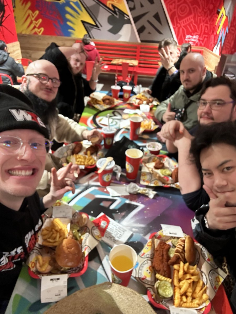 SO CATCH by Hal tweet media