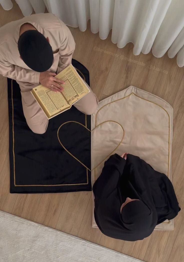 malkocc21's tweet photo. Gel birlikte namaz kılalım Kur'an okuyalım Kâbe'yi ziyaret edelim görmediğimiz camileri keşfedelim evimizin bir odasını ibadet için ayıralım... https://t.co/qYLmqBfgTs