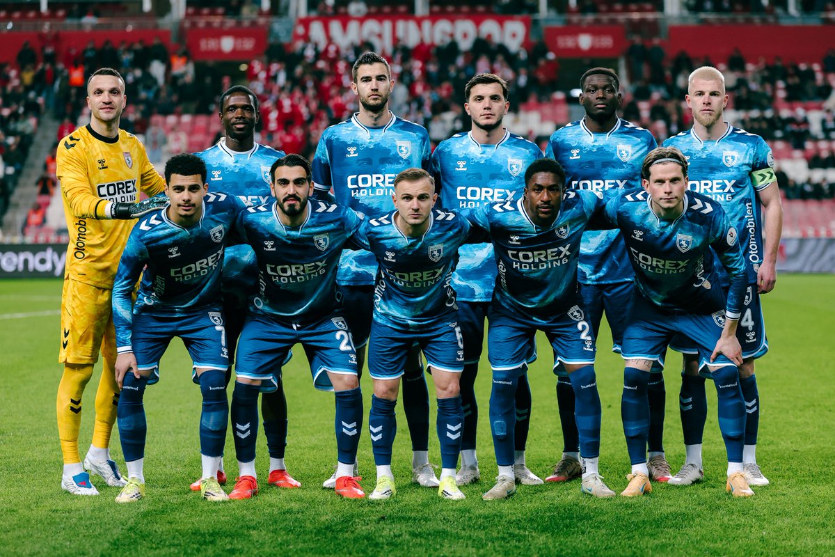 Samsunspor's tweet photo. 📸 İlk yarıdan kadrajımıza yansıyanlar!
#Samsunspor #AtatürklüArma #FromSamsuntoEurope #SAMvGFK https://t.co/vsu0L6sJx8
