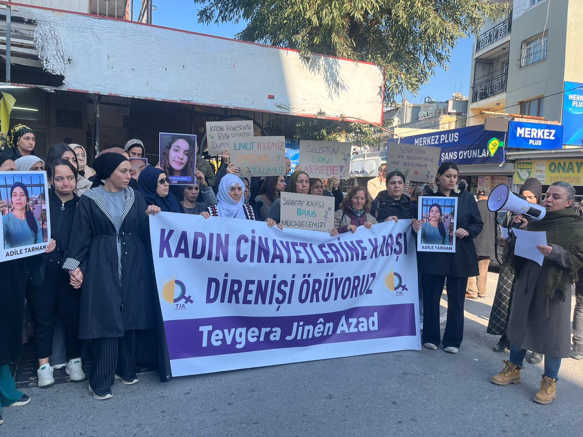 DemKarabaglar's tweet photo. "Kadınların özne olduğu bir toplum modeli, hem kadın cinayetlerine hem de savaş ve şiddet politikalarına karşı gerçek bir barış zeminidir. Barış; kadınların öldürülmediği, şüpheli ölümlerin karartılmadığı, bedenleri ve iradeleri üzerinde tahakküm kurulmadığı bir yaşamdır." https://t.co/0IFCRCmEGg