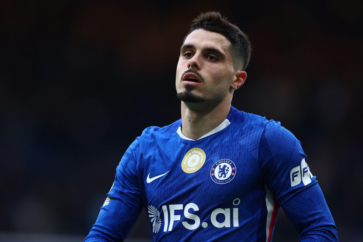 🟨 67' 🟨 70' Pedro Neto becomes the SEVENTH Chelsea player to be