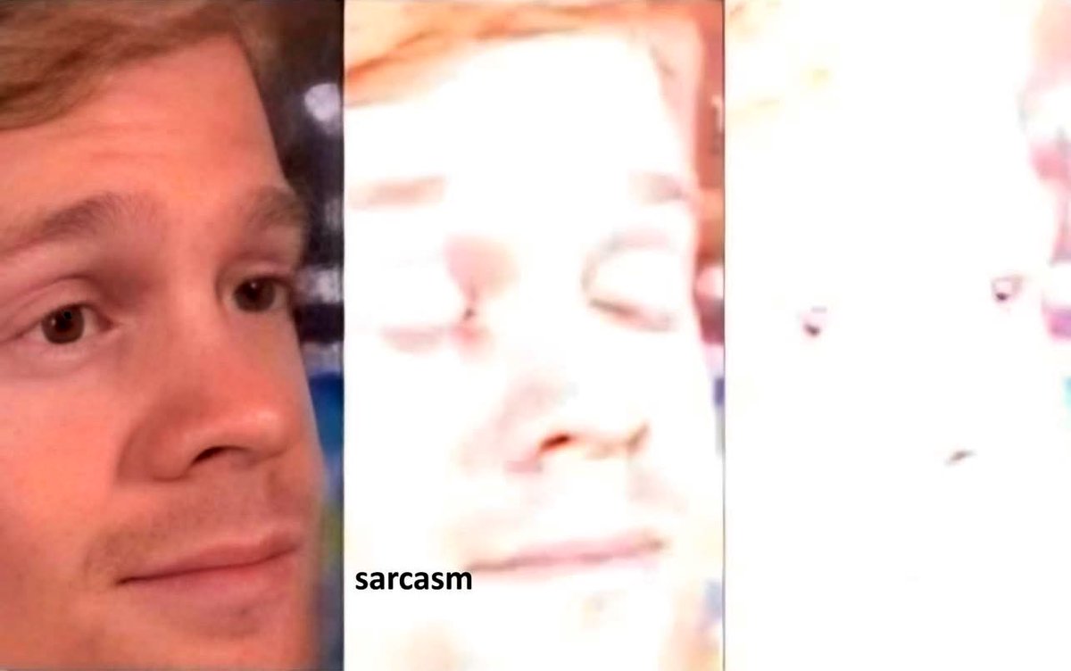PakEnt123's tweet photo. When you’re laughing at WW3 memes and suddenly the Sun comes out at 2am 🌞 https://t.co/6wFVB31O43