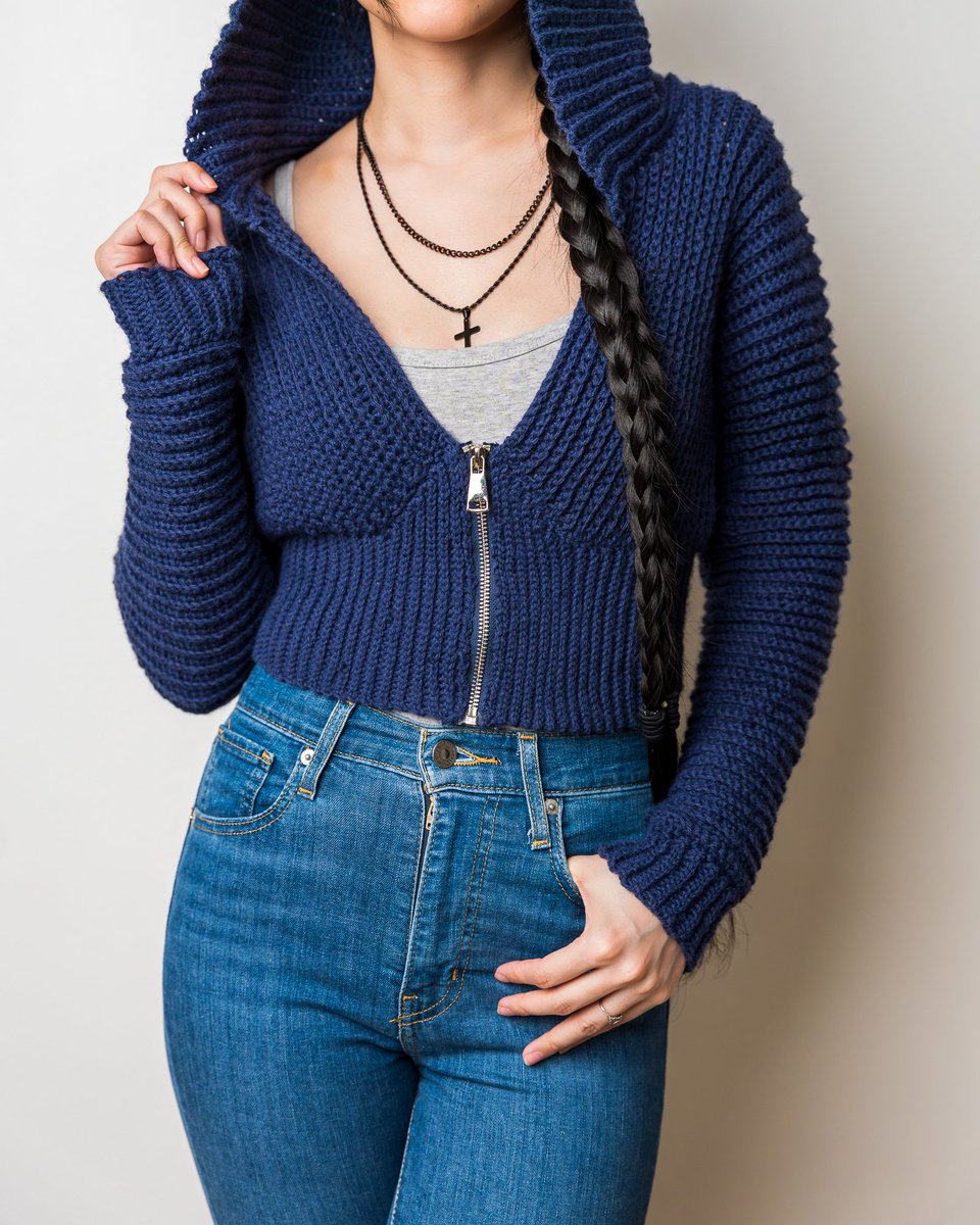 tcddiy's tweet photo. Stylish yet simple. Check out my new basic v neck hoodie using just a handful of basic stitches! Pattern &amp; tutorial #646

📺https://t.co/6VB2p1lifW
📄https://t.co/f1jrJ4ReA5 

Fun fact: my silly superpower of choice? Never have my hair in my face. 🙃 https://t.co/QQXArywlDX