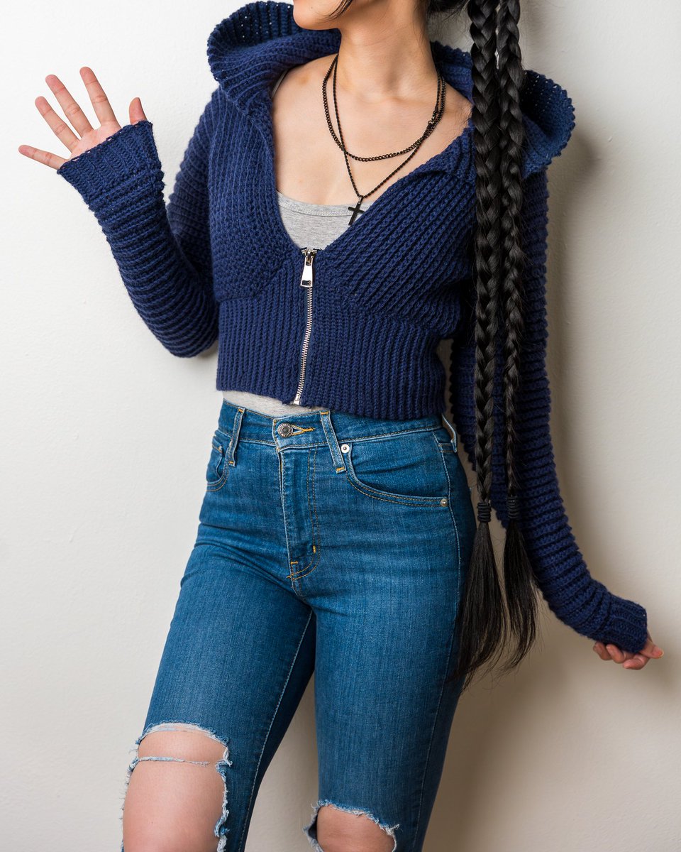tcddiy's tweet photo. Stylish yet simple. Check out my new basic v neck hoodie using just a handful of basic stitches! Pattern &amp; tutorial #646

📺https://t.co/6VB2p1lifW
📄https://t.co/f1jrJ4ReA5 

Fun fact: my silly superpower of choice? Never have my hair in my face. 🙃 https://t.co/QQXArywlDX