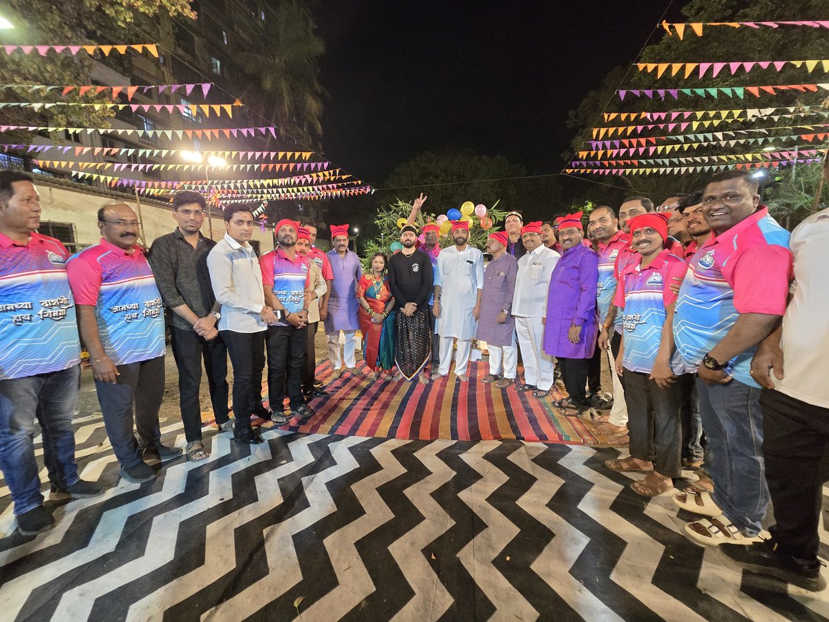 rajanvichare's tweet image. एक गाव, एक होळी... एकात्मतेचा सोहळा! 🔥🚩
​आज ठाण्यातील ऐतिहासिक महागिरी कोळीवाडा येथे 'महागिरी कोळी समाज' आयोजित '१ गाव १ होळी' या अत्यंत स्तुत्य उपक्रमाला उपस्थित राहून होलिका पूजन व दर्शन घेण्याचे भाग्य लाभले.
#MahagiriKoliwada #Holi2026 #KoliCommunity #ShivsenaUBT