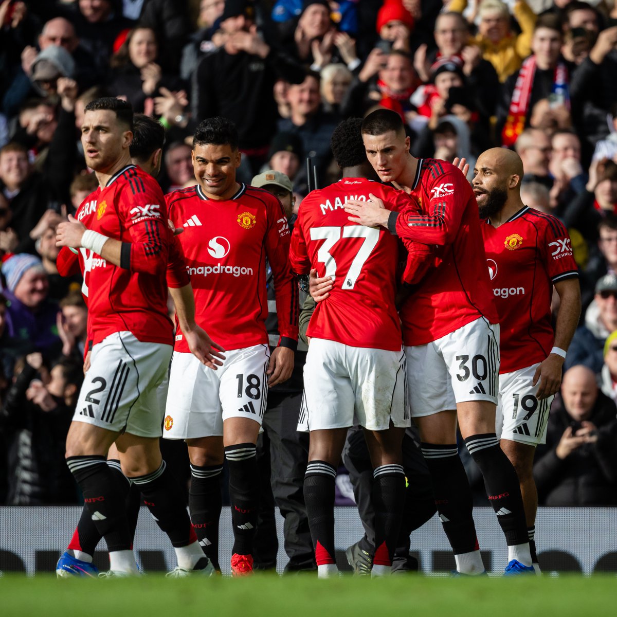 ManUtd's tweet photo. Today's match highlights have landed! 🛬