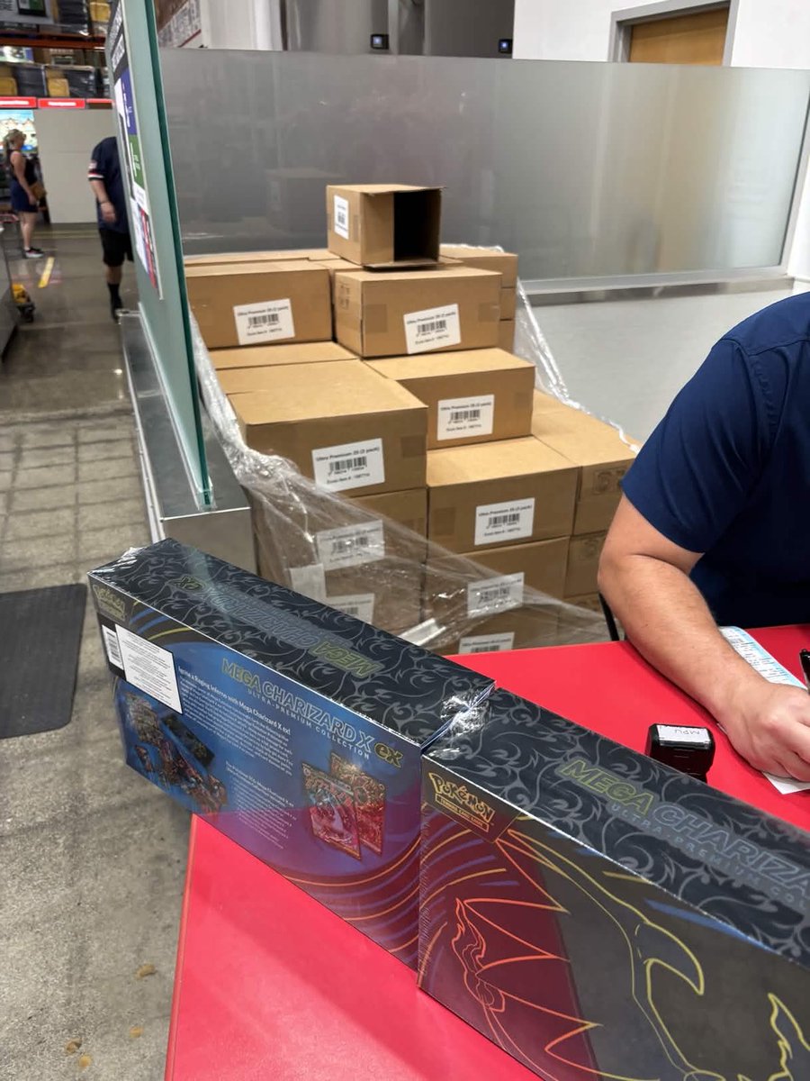 SquirtleTCGRestock tweet media