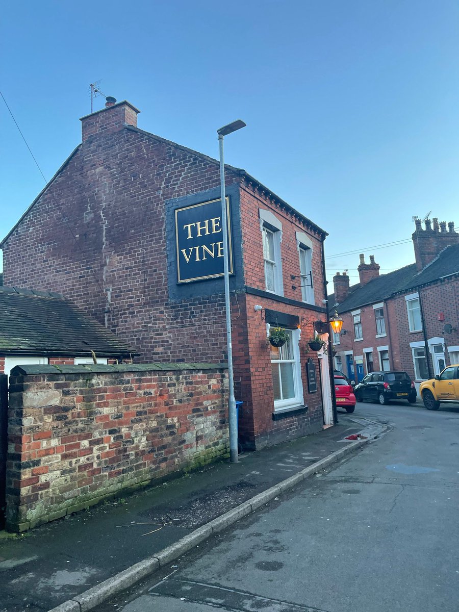 malt_ale's tweet photo. It took some finding but a great visit to the recently reopened and award winning Vine, Pittshill in deepest North Stoke-on-Trent - a wonderful pub that’s takes you back to the 20th Century in a very nice way - warm welcome and a lovely buz in all the rooms of this little gem https://t.co/UVSaersT0F