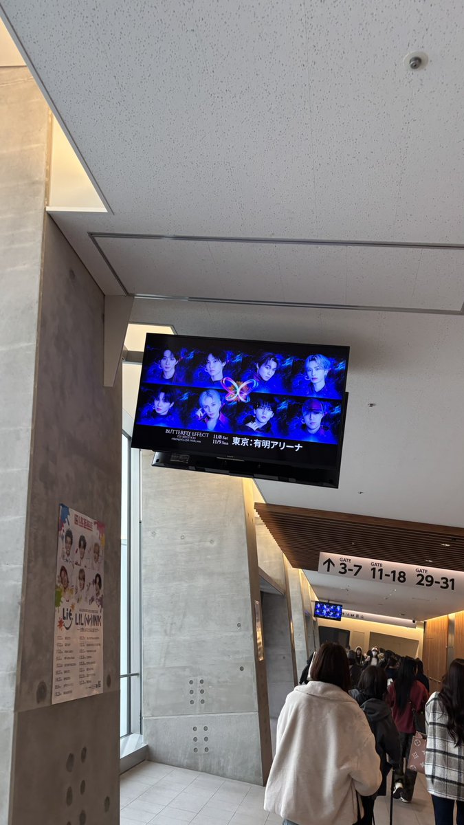 ま tweet media
