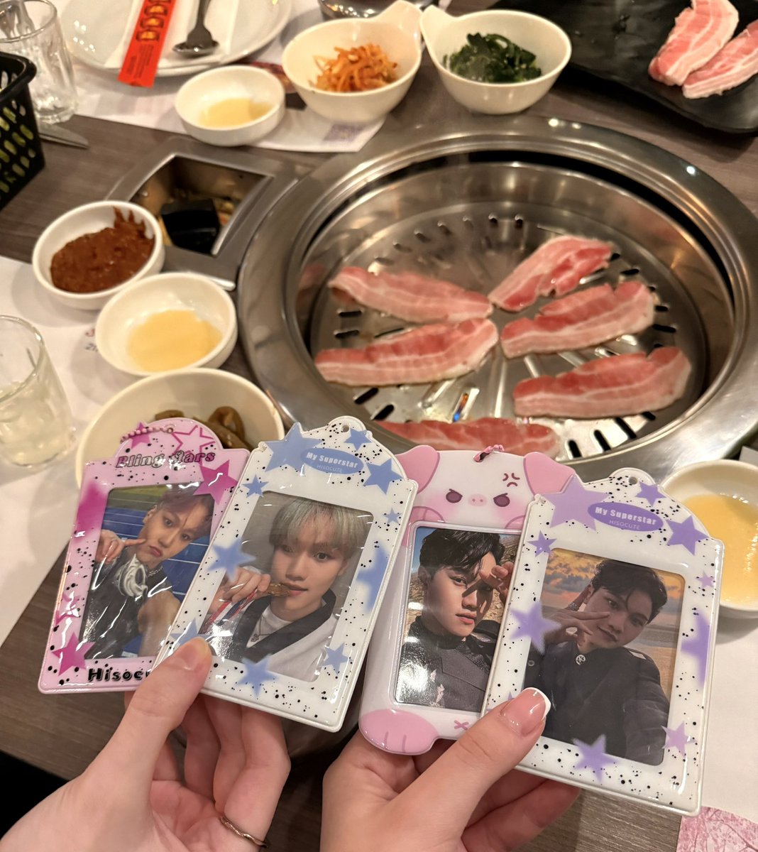 georgiabal2001's tweet photo. Every time I eat Korean food, Minjae comes to mind 🐻 💙

Let’s wait a little bit more Gem 🫶🏻✨

We can do it 💪🏻 Fighting everyone ❤️

젬 포에뵤 💎♾️

#MCND #엠씨엔디 #Minjae #민재 https://t.co/JNwQ9Bi4bF
