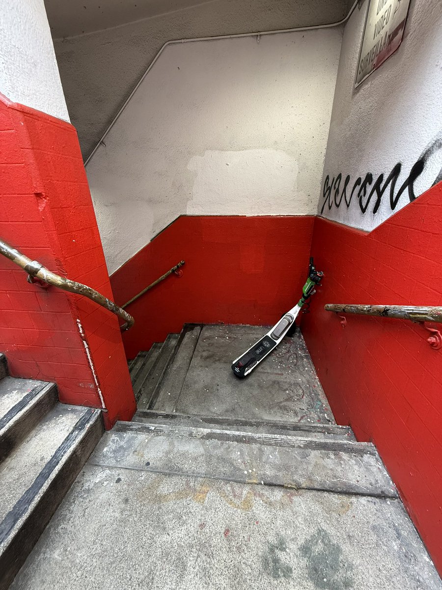 Sarah Drinkwater 🔮 tweet media