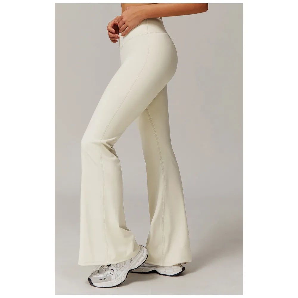 Bfitamazingoffi's tweet image. B|FIT for every body, every move.

#BFIT #FlareLeggings #CoreSupport #GymAesthetic #AthleisureStyle LeggingAddict