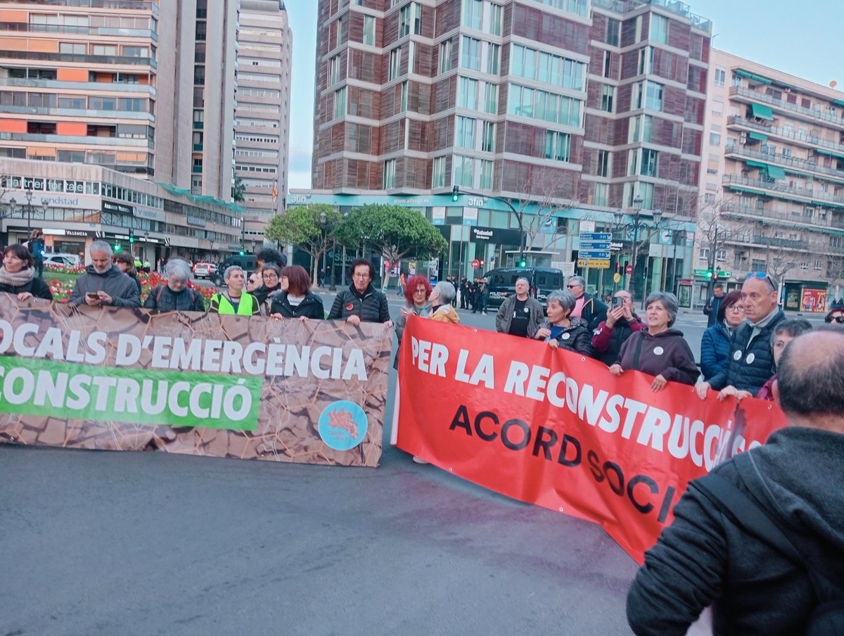 Avui a (València) manifestació demanant" Mazón a la presó" i Consell de Pérez Llorca dimissió, per la incompetència criminal responsable de les 230 morts, contra les polítiques del PP-VOX i per les mentides del PP.