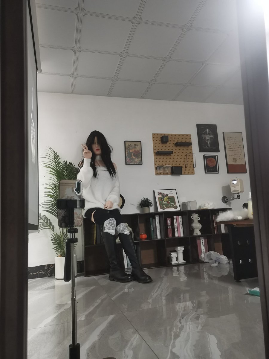 开心的小余下 tweet media