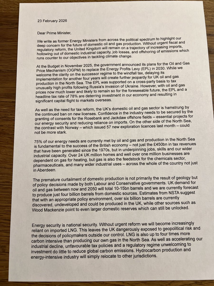 Charles Hendry tweet media