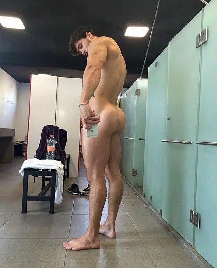 pokrovny32651's tweet photo. RT if you’d take a bite🫦 https://t.co/WFoGcfsBh7