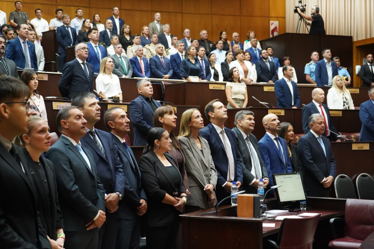 JorgeTobaresOk's tweet photo. El gobernador @Rolo_Figueroa abrió el período de #SesionesOrdinarias y destacó porque Neuquén es la pcia con mayor inversión por habitante: más infraestructura en salud, educación, conectividad vial y digital, seguridad y viviendas, saldando una deuda histórica con la ciudadanía. https://t.co/95DnNOTqsH