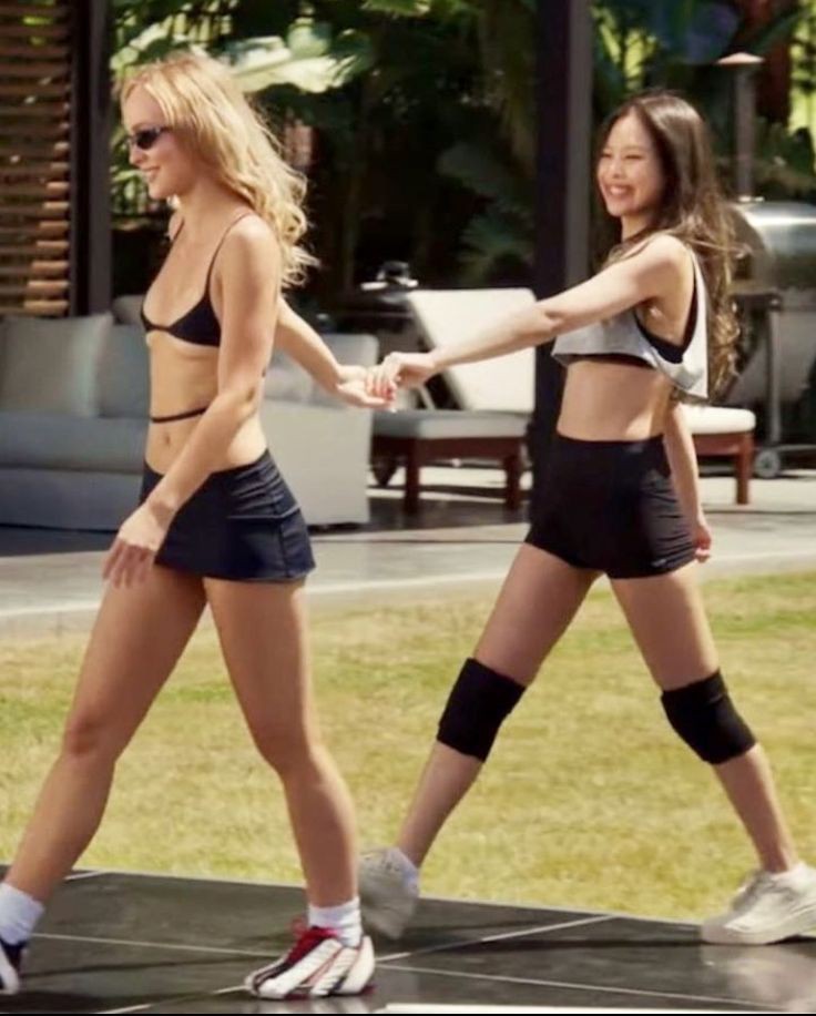 meowmoon tweet media