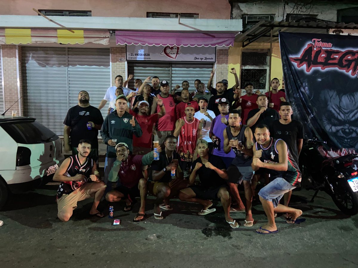 QUEM NÃO CONSEGUE NOS DERRUBAR, TENTA INFLUENCIAR OS OUTROS A NOS ODIAR👣🚪🅰️
TA ABERTO A TEMPORADA 2K27, FILHOS DO POATAN, NOSSA PRIMEIRA REUNIÃO!!