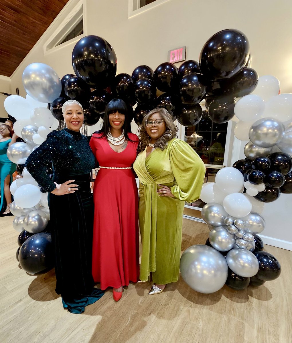 Ms. Conethan tweet media